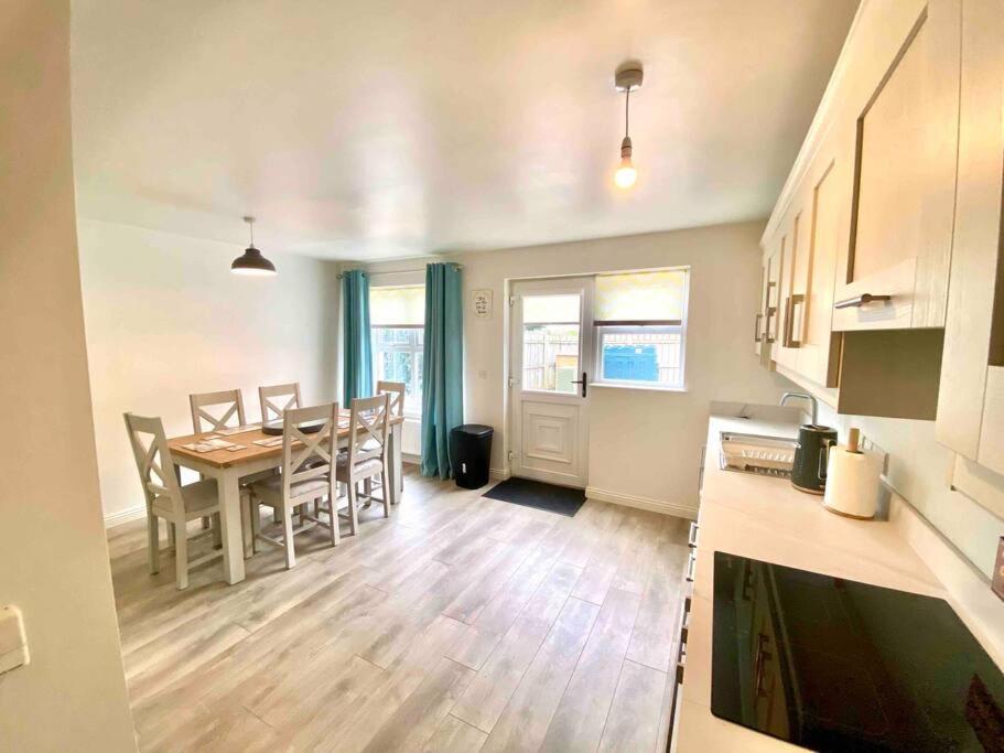 Portmore Holiday Home 포트러시 외부 사진